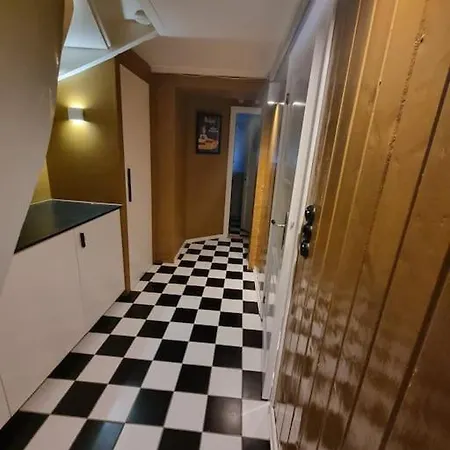 Vakkert Hus I Gamle Oslo. 3 Parkeringsplasser. * Oslo