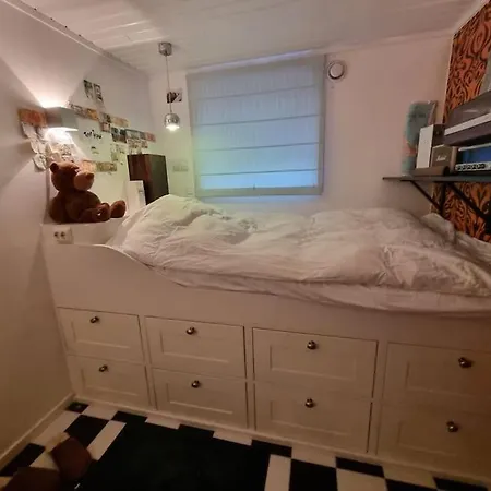 Apartament Vakkert Hus I Gamle Oslo. 3 Parkeringsplasser. *