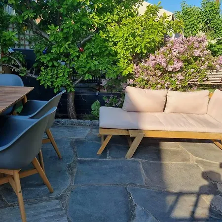 Vakkert Hus I Gamle Oslo. 3 Parkeringsplasser. *