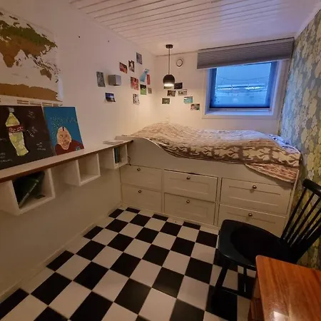 Vakkert Hus I Gamle Oslo. 3 Parkeringsplasser. Oslo